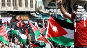 منذ بداية العدوان على غزة دأب الشعب الأردني على التظاهر بشكل أسبوعي- جيتي
