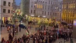 تظاهرة مؤيدة لفلسطين استمرت حتى المساء في فيينا- إكس 