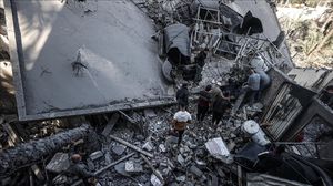 يتعمد جيش الاحتلال استهداف الصحفيين وعائلاتهم في قطاع غزة- الأناضول 
