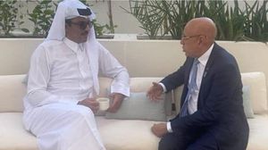 السفير الموريتاني لدى قطر محمد الأمين ولد سلمان والأمير تميم بن حمد آل ثاني - عربي21 
