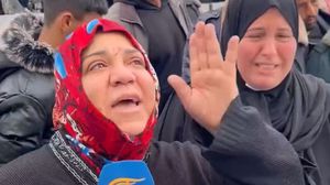 أشاد ناشطون بالتفاف أهالي غزة حول المقاومة رغم المجازر الإسرائيلية المتواصلة منذ 82 يوما- "إكس"