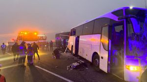 تسبب الضباب الكثيف في تصادم 7 مركبات منها 3 حافلات بين إسطنبول وسكاريا- "تي آر تي خبر"