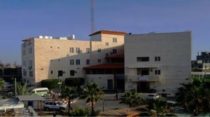 أكد مدير المستشفى أن الإصابات خطيرة وبحاجة إلى النقل للخارج من أجل العلاج- بواسطة جابر بدوان 