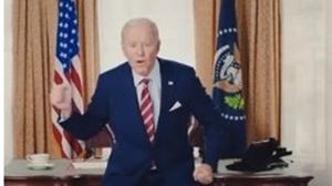 أظهر الفيديو الرئيس الأمريكي وهو يغني أغنية اشتهرت في أعقاب الحرب على أوكرانية- "RT"