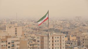 ليس تلوث الهواء بالأمر الجديد على سكان طهران - جيتي