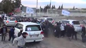 المدنيون خلال إجلائهم من الأحياء المحاصرة - يوتيوب