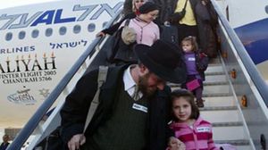 يهود مسافرون لأوروبا - ا ف ب 