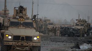 قوات "إيساف" في حالة كر وفر مع مقاتلي طالبان - ا ف ب