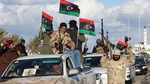 الليبيون يستعدون للاحتفال بذكرى الإطاحة بالقذافي - ا ف ب