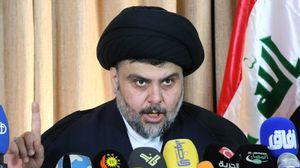 زعيم التيار الصدري الشيعي في العراق مقتدى الصدر في مؤتمر صحفي (أرشيفية) - أ ف ب