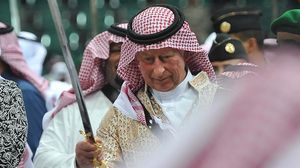 الامير تشارلز بالزي السعودي التقليدي في مهرجان الجنادرية - أ ف ب