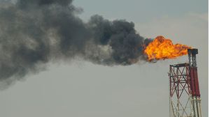 صناعة النفط في ليبيا تعاني من أزمات - (أرشيفية) أ ف ب