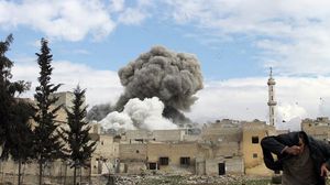 الطيران السوري يقصف الغوطة الشرقية قرب دمش- أ ف ب