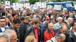 محتجون في البوسنة يطالبون برحيل الحكومة - أرشيفية