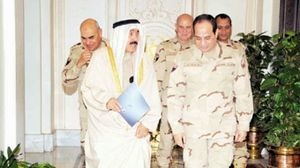 الجارالله خلال لقائه السيسي في وزارة الدفاع المصرية - صحف