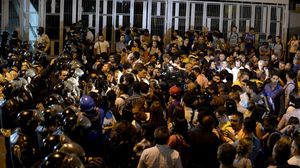 أنصار رئيس البلدية احتشدوا في كراكاس بعد الأنباء عن اعتقاله - أ ف ب
