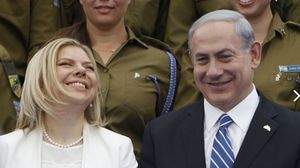 سارة نتنياهو: ضحية دسائس أم عائق في طريق زوجها؟ ـ المصدر الإسرائيلي