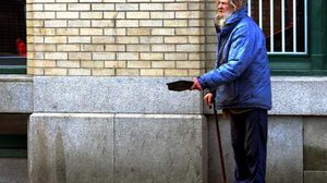 النرويج ترفض حظر التسول لأنه يساعد الفقراء - تعبيرية