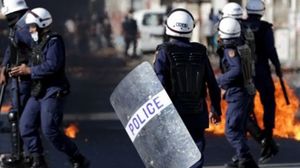 هجوم بالمولوتوف على الشرطة بالبحرين - أرشيفية