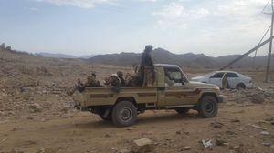 استخدم سلاح المدفعية والدبابات في المعارك، ما أسفر عن سقوط قتلى وجرحى من الحوثيين وحلفائهم- أرشيفية