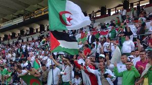 جمهور الجزائر شجع منتخب فلسطين- غوغل