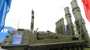 الصواريخ الاعتراضية من طراز "إس-300" الروسية - أ ف ب