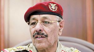نائب القائد الأعلى للقوات اليمنية الفريق الركن علي الأحمر- أرشيفية