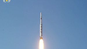 الصاروخ الكوري سقط على بعد 100 كيلومتر من روسيا- أ ف ب