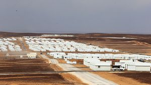 يقيم آلاف اللاجئين السوريين في مخيم الأزرق شرقي العاصمة عمّان- أرشيفية
