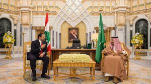 الملك سلمان وسعد الحريري استعرضا العلاقات الثنائية بين البلدين- واس