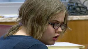 مورغان جيزر البالغة من العمر 15 عاما حاولت قتل إحدى زميلاتها بطعنها 19 مرة- تويتر