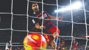 ذكرت تقارير صحفية أن برشلونة توصل لاتفاق مع سواريز من أجل فسخ عقده- أرشيف