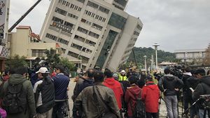 ارتفاع حصيلة ضحايا الزلزال إلى 4 قتلى و225 مصابا و145 مفقودا- جيتي 