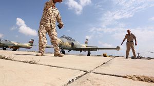 قصفت طائرات حكومة الوفاق قاعدة الجفرة الجوية التابعة لقوات حفتر- جيتي