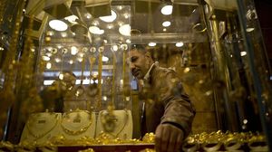 شعبة الذهب بالغرفة التجارية المصرية كشفت عن غلق 30% من مصانع وورش تصنيع الذهب- جيتي