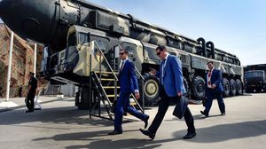 ذكرت الوزارة الروسية أن الصاروخ سينيفا العابر للقارات والذي يعتمد على الوقود السائل انطلق من الغواصة تولا- جيتي