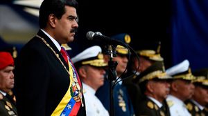 الجنرال قال على تويتر: أبلغكم بأنني لا أعترف بسلطة نيكولاس مادورو الديكتاتورية- جيتي