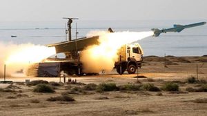 كشفت إيران بهذا الفيديو عن أحدث صواريخها التي تنتمي إلى نظام الصواريخ الباليستية "قيامة-1"- وكالة فارس