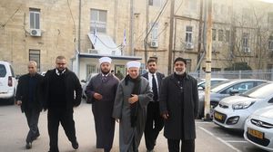 الاحتلال اعتقل الأحد رئيس الأوقاف الإسلامية في القدس ونائبه- تويتر