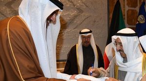 أمير الكويت وقع على قميص المنتخب لعرضه في متحف قطر- تويتر