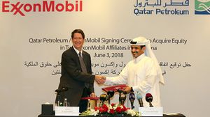 من المتوقع أن تعلن قطر للبترول وإكسون عن خطط للمضي قدما في مشروع باستثمارات قدرها عشرة مليارات دولار- جيتي