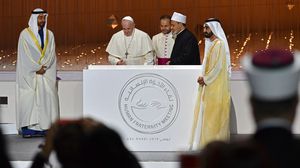 أكد القرة داغي أن الاتحاد العالمي لعلماء المسلمين يؤيد الحوار والتواصل والتعايش السلمي بين أهل الأديان جميعا- جيتي