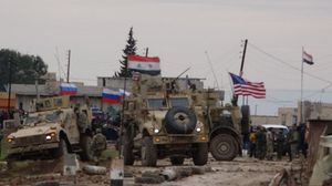 قوات روسية وأمريكية في القامشلي تتنافس في المنطقة النفطية- جيتي