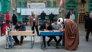جرت الانتخابات في 55 ألف مركز اقتراع في إطار 208 دوائر انتخابية في مختلف أنحاء إيران- جيتي