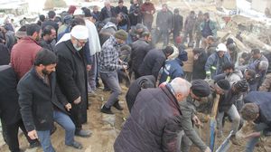 أطفال بين ضحايا الزلزال في تركيا - الأناضول 