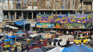 اقتصاديون: تجار بغداد عمدوا إلى رفع الأسعار بسبب قلة المعروض في الأسواق- جيتي 