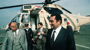 كان مبارك طيارا في سلاح الجو المصري- جيتي