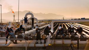 رفعت السعودية الإنتاج فانخفضت أسعار النفط عالميا - جيتي