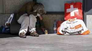 في سويسرا يعيش 7.5 بالمئة من السكان تحت خط الفقر بمجموع يصل إلى نحو 670 ألف نسمة- سويس انفو