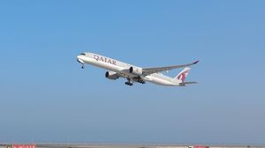 أشارت الصحيفة إلى أن هناك أربع رحلات للخطوط الجوية القطرية تغادر يوميا من لندن إلى الدوحة- فيسبوك